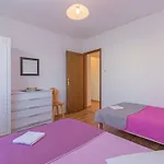 Prázdninový dům Lokvanj By Interhome